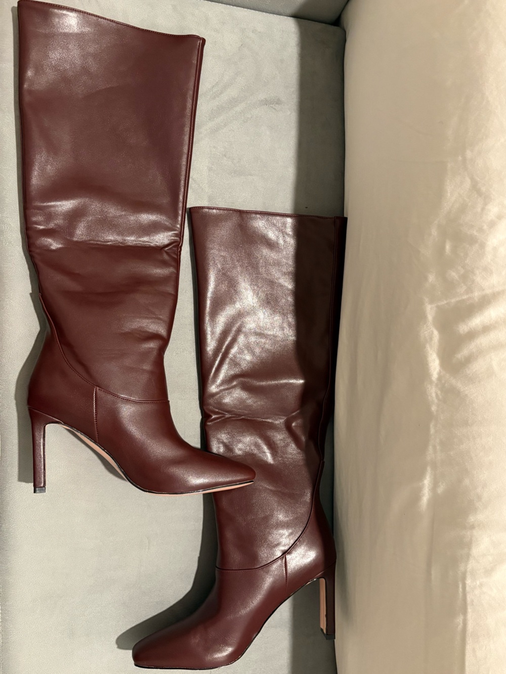 Yiya Women's Tall Square-Toe Knee-High Boots in Cherry Red / Euro 40; US 8.5 - Picture 8 of 16